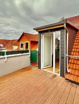 Sanierte 4-Raum-Wohnung mit Dachterrasse - Erfurt