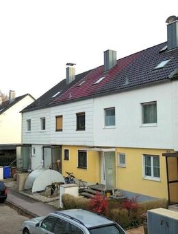 Puchheim-Ort: Helles Reihenhaus mit optimaler Raumaufteilung und Chancen zur Gestaltung - Puchheim