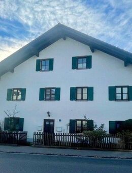 IDEAL für FAMILIEN! HAUS im HAUS! Große 4-ZIMMER-ETW auf 2 ETAGEN + GA + EBK - Rott (Bayern)