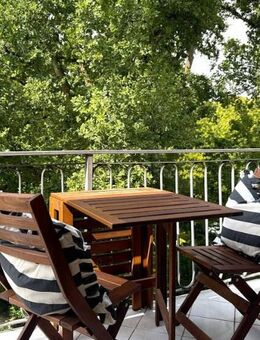 Dachgeschossjuwel mit Balkon am Alsterlauf - Hamburg