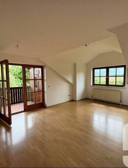 Helle 3-Zimmer-Wohnung in Straßkirchen/Salzweg (Nähe Passau) mit tollem Weitblick ins Grüne! - Salzweg