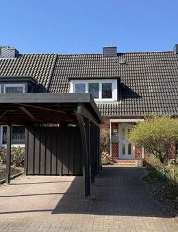 Charmantes und neu renoviertes Reihenhaus mit Keller, S- W Terrasse und Carport in beliebter Ortslage - Schwarzenbek