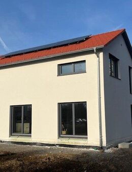 Sparen mit Eigenleistung. Ihr Zuhause in KFW 40 Bauweise als Ausbauhaus mit großem Grundstück. - Vöhringen (Baden-Württemberg)