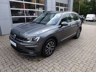 VW Tiguan, 2.0 TDI Comfortline, Jahr 2019 - Oyten