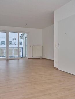 ERSTBEZUG nach SANIERUNG !!! Provisionsfreie 2-Raumwohnung mit Balkon zu vermieten !!! - Flöha