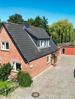 Einfamilienhaus mit integrierter ELW im DG insg. 5 Zimmer - großer Garten mit Garage in Ostsee Nähe! - Rabel