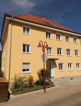 Kuschelige 5 Zi. Whg. in Rielasingen mit sonnigen Balkon und Einzel-Garage - nur 3 WE - Rielasingen-Worblingen