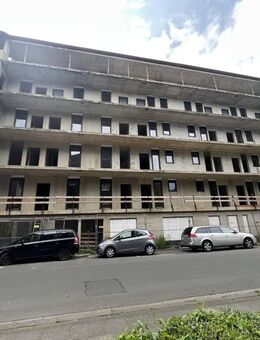 Großzügiges Mehrfamilienhaus mit einer Mittelgarage im Rohbau in Wuppertal - Wuppertal