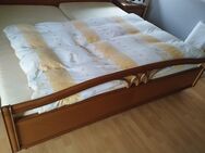 Doppelbett 200x200 cm mit Intarsien - Ohlsbach