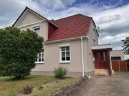 Doppelhaushälfte mit Garten und Garage in Tribsees - Tribsees