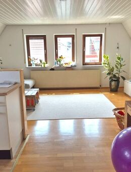 Große Dachgeschoß- Wohnung im Zentrum in Kirchheim-Teck zu vermieten. - Kirchheim (Teck)