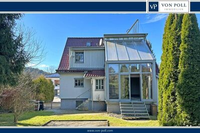 Lichtdurchflutetes Einfamilienhaus mit großem Garten in idyllischer Lage