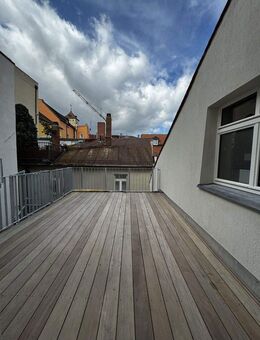 Rarität - 2-Zimmer-Wohnung mit Dachterrasse mitten in der Innenstadt - Regensburg