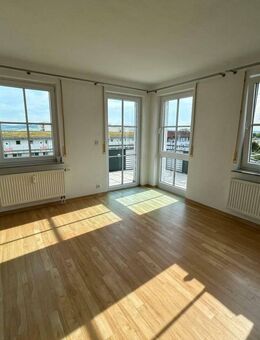 Helle, schwellenfreie 3,5-Zimmer-Wohnung mit Aufzug, moderner Küche und Balkon ins Grüne - Waiblingen