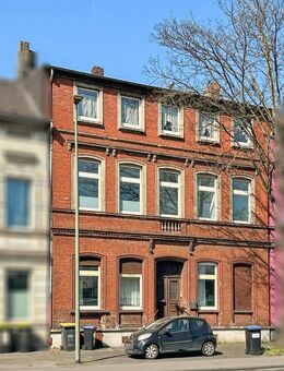 Sanierungsbedürftiges Dreifamilienhaus mit Altbaucharme in Duisburg Ruhrort - Duisburg
