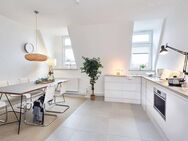 RESERVIERT!!! Frisch renovierte Dachgeschosswohnung: Bereit für Ihre individuellen Wohnträume! - Nürnberg