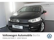 VW Touran, 1.5 l TSI Comfortline, Jahr 2022 - Berlin