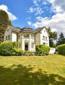 Große Familienvilla in bester Lage von Bad Homburg - Hardtwald - Bad Homburg (Höhe)