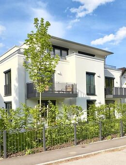 Neuwertige 3-Zimmer-Gartenwohnung mit Einbauküche, Terrasse, Garten und Hobbyraum - München