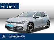 VW Golf, 1.0 VIII eTSI Active AppConnect, Jahr 2023 - Backnang