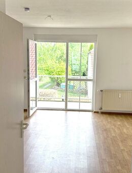 Wohnen in grüner Ruhe - Nähe Golfplatz Motzen, BER mit Balkon, EBK & Tiefgarage - Mittenwalde (Landkreis Dahme-Spreewald)