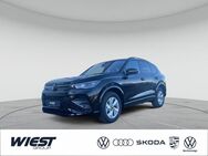 VW Tiguan, 1.5 l R-Line eHybrid OPF, Jahr 2022 - Bensheim