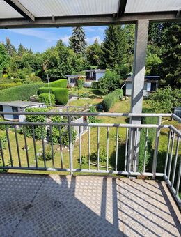Gemütliche 3-Zimmer-DG-Wohnung mit Balkon zu vermieten! - Reichenbach (Vogtland)