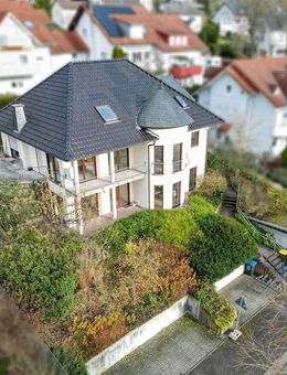 Blickfang am Ortsrand - Zweifamilienhaus mit Doppelcarport - Bad Salzschlirf