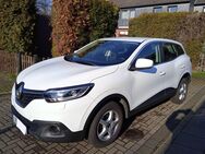 Renault Kadjar TCe 140 GPF Limited ZEN mit AHK abnehmbar, Navi Sitzheizung, 8 fach bereift, uvm. - Oberhausen