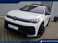 VW Tiguan, 2.0 l TDI R-Line, Jahr 2024 - Flörsheim (Main)