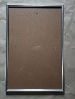 Bilderrahmen mit Glasscheibe zum Aufstellen oder Aufhängen, silberfarben, ca. 21 x 31 cm - Hamburg Wandsbek