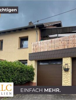 Einfamilienhaus in zentraler Lage mit 2 Garagen - Saarbrücken