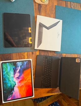 Apple iPad Pro 12.9 Cellular 4. Generation + Magic keyboard - Julbach