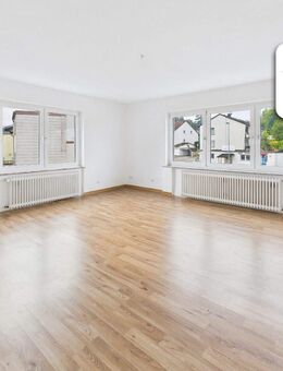 SCHADE IMMOBILIEN - Geräumige 3-Zimmerwohnung mit Garage und Stellplatz zu verkaufen! - Lüdenscheid