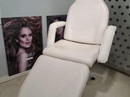 Massageliege / Behandlungsliege - Offenburg