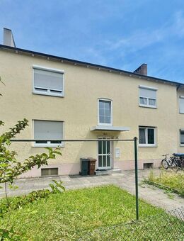 Attraktives 4-Parteienhaus in Friedrichshafen – Vermietet und solide gebaut als Kapitalanlage - Friedrichshafen
