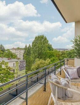 Attraktive Wohnung mit Entwicklungspotenzial und Sonnenbalkon - Berlin