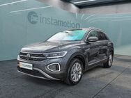 VW T-Roc, 2.0 TDI Style, Jahr 2022 - München