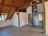 Schöne und preiswerte Wohnung in ländlicher aber verkehrsgünstiger Lage über 2 Ebenen - Meggerdorf