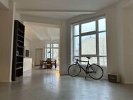 **Möbliertes Luxus Loft in historischen Gebäude mit Balkon im Prenzlauer Berg / Winsviertel** - Berlin