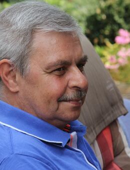 Rentner bietet Seniorin seine Hilfe an. Gerne kann ich auch Weihnachten bei dir sein. - Bochum Linden