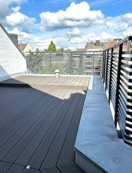 Neubau Maisonettewohnung mit Dachterrasse und Fernblick und über die Dächer von Heerdt - Düsseldorf