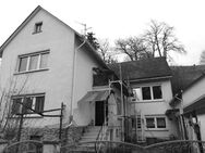 Teilsaniertes Split-Level-Haus mit Garten und Kamin im idyllischen Naturpark Taunus! - Weinbach