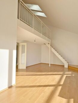 Gepflegte 2,5-Zi.-Maisonettewohnung mit Galerie - München