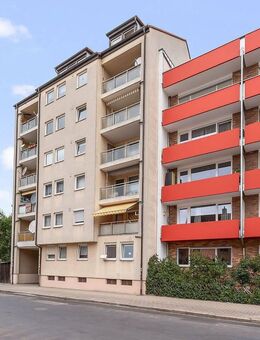 Großzügige 2-Zi-Wohnung mit Balkon und Stellplatz in Fürth (Südstadt) - Fürth