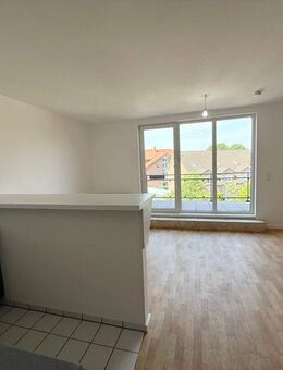 Frisch renoviert wartet diese schöne Maisonette-Wohnung m. Küche & Balkon auf einen neuen Mieter! - Paderborn