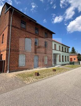 Historischer Dreiseitenhof in der Nähe vom Plauer See - Plau (See)