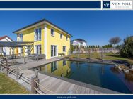 Exklusives Einfamilienhaus mit Naturpool und Doppelgarage in ruhiger Lage - Monheim