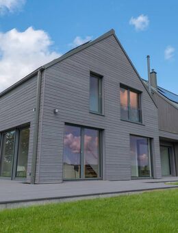 Ihr Investment auf Rügen - stilvolle DHH mit Wellnessbereich am Vogteihof in Streu - Bergen (Rügen)