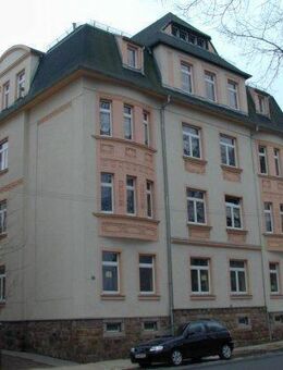 Schöne 3-Zimmer Wohnung im DG in Haus mit großem Garten - Limbach-Oberfrohna